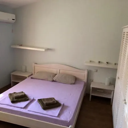 Villa Ivanovi Kolibi Lozenec