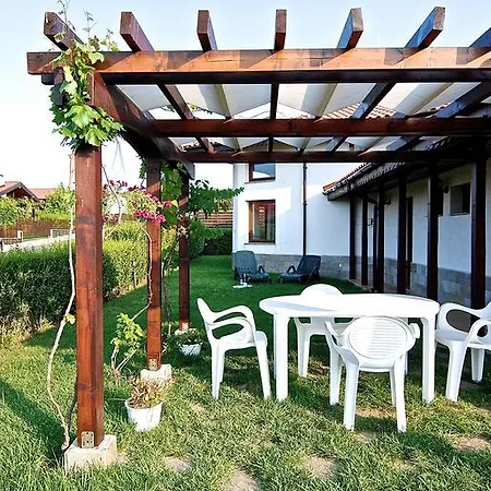 Ivanovi Kolibi Villa *