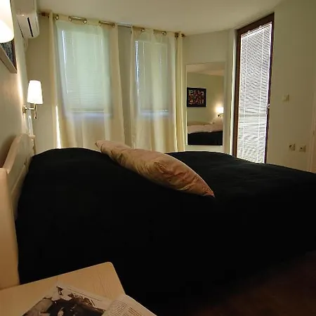 Ivanovi Kolibi * Lozenec
